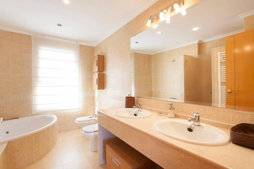 Casa En Valencia, Cerca De Golf, Playas, Moto Gp Villa Buitenkant foto