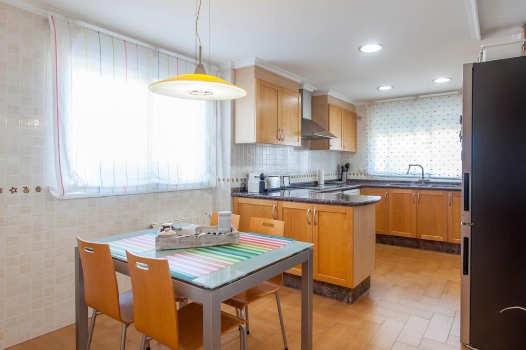Casa En Valencia, Cerca De Golf, Playas, Moto Gp Villa Buitenkant foto